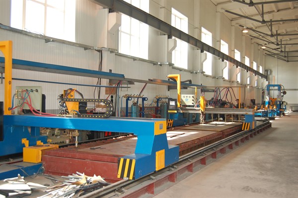 Автоматизированная линия производства металлической двутавровой балки на заводе в г. Усолье-Сибирское